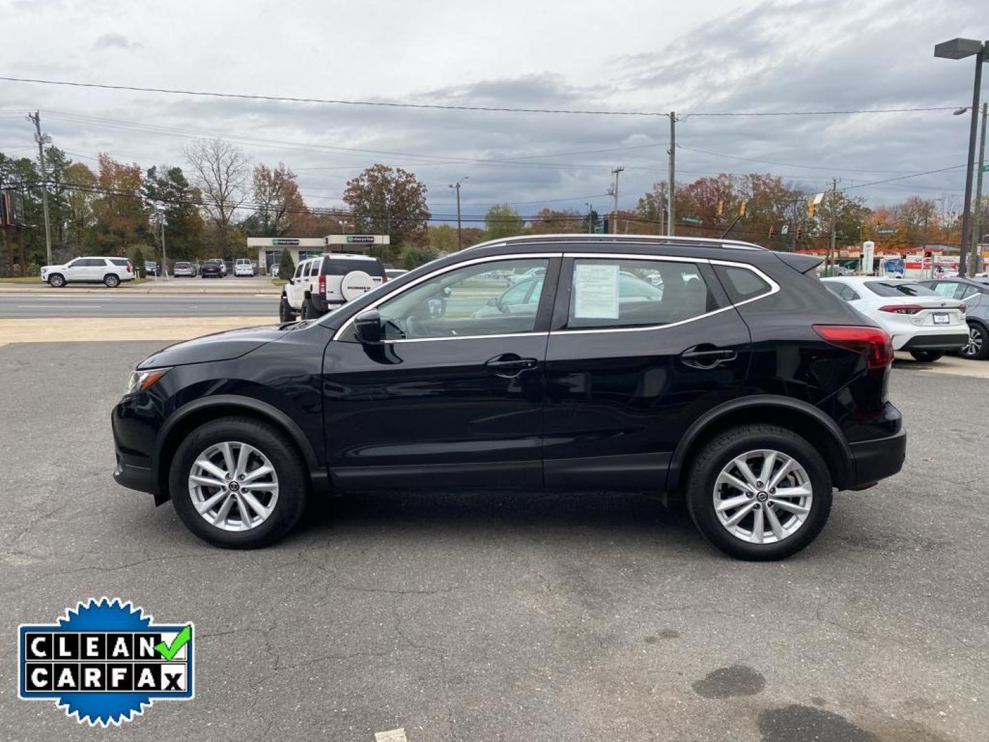 2019 Magnetic Black Pearl /Charcoal Nissan Rogue Sport SV (JN1BJ1CP4KW) with an 4 Cyl, 2.0L engine, CVT transmission, located at 3147 E Independence Blvd, Charlotte, NC, 28205, 35.200268, -80.773651 - <b>Equipment</b><br>This unit's Lane Departure Warning keeps you safe by alerting you when you drift from your lane. This unit is equipped with the latest generation of XM/Sirius Radio. See what's behind you with the back up camera on this 2019 Nissan Rogue Sport . The HID headlamps on this 2019 Nis - Photo#10