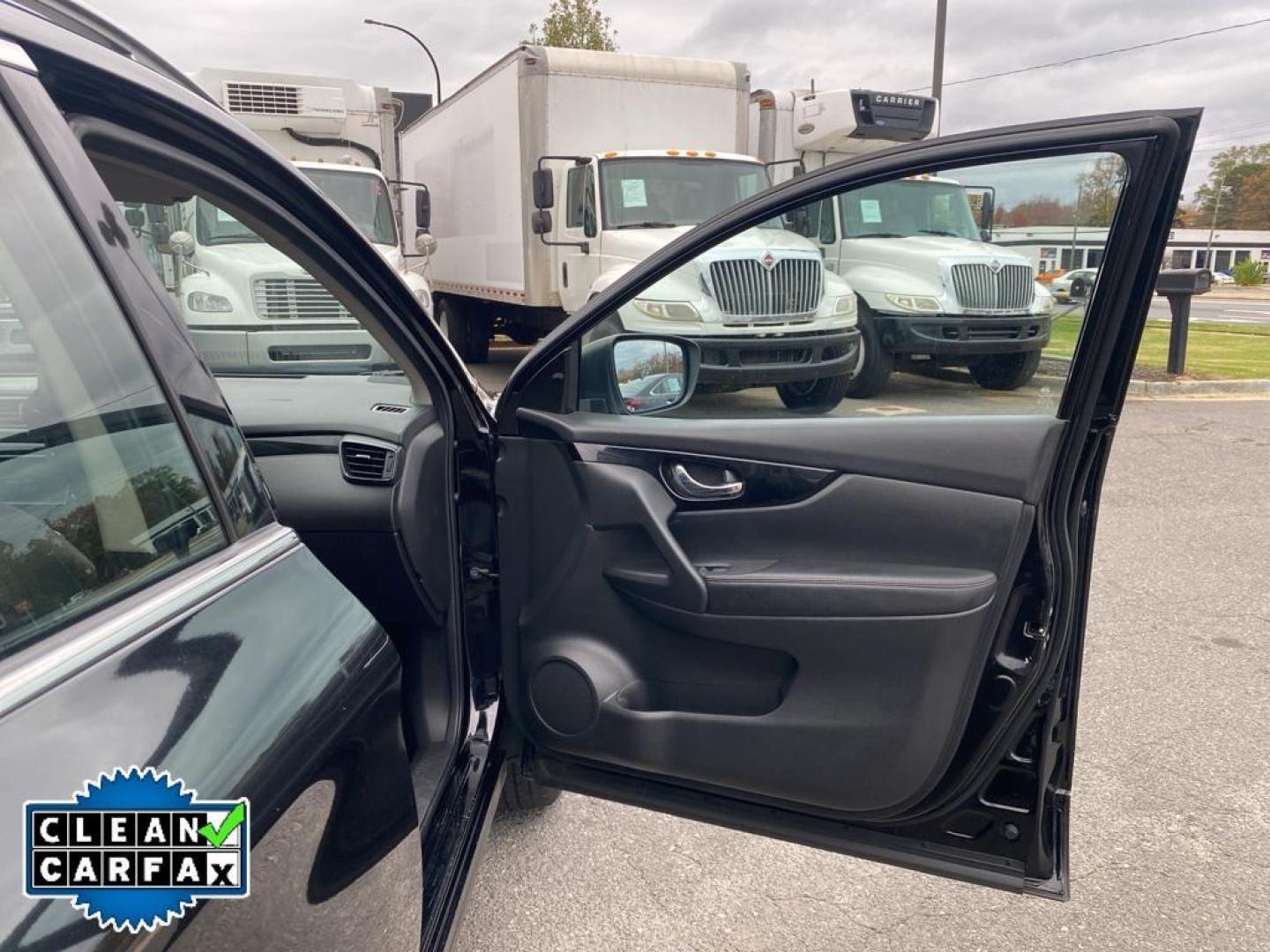 2019 Magnetic Black Pearl /Charcoal Nissan Rogue Sport SV (JN1BJ1CP4KW) with an 4 Cyl, 2.0L engine, CVT transmission, located at 3147 E Independence Blvd, Charlotte, NC, 28205, 35.200268, -80.773651 - <b>Equipment</b><br>This unit's Lane Departure Warning keeps you safe by alerting you when you drift from your lane. This unit is equipped with the latest generation of XM/Sirius Radio. See what's behind you with the back up camera on this 2019 Nissan Rogue Sport . The HID headlamps on this 2019 Nis - Photo#23