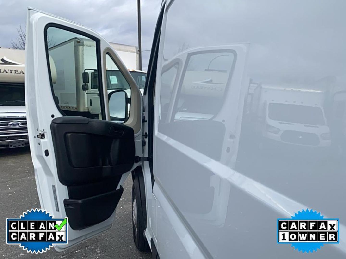 2022 Bright White Clearcoat /Black Ram ProMaster 3500 High Roof (3C6MRVJG9NE) with an V6, 3.6L engine, 9-speed automatic transmission, located at 3147 E Independence Blvd, Charlotte, NC, 28205, 35.200268, -80.773651 - Introducing the 2022 Ram ProMaster 3500 Extended 159X WB, a versatile and robust choice for businesses seeking reliability and functionality in their fleet. This model is equipped with a powerful V6, 3.6L engine and features front-wheel drive, offering a dynamic driving experience with impressive ha - Photo#18