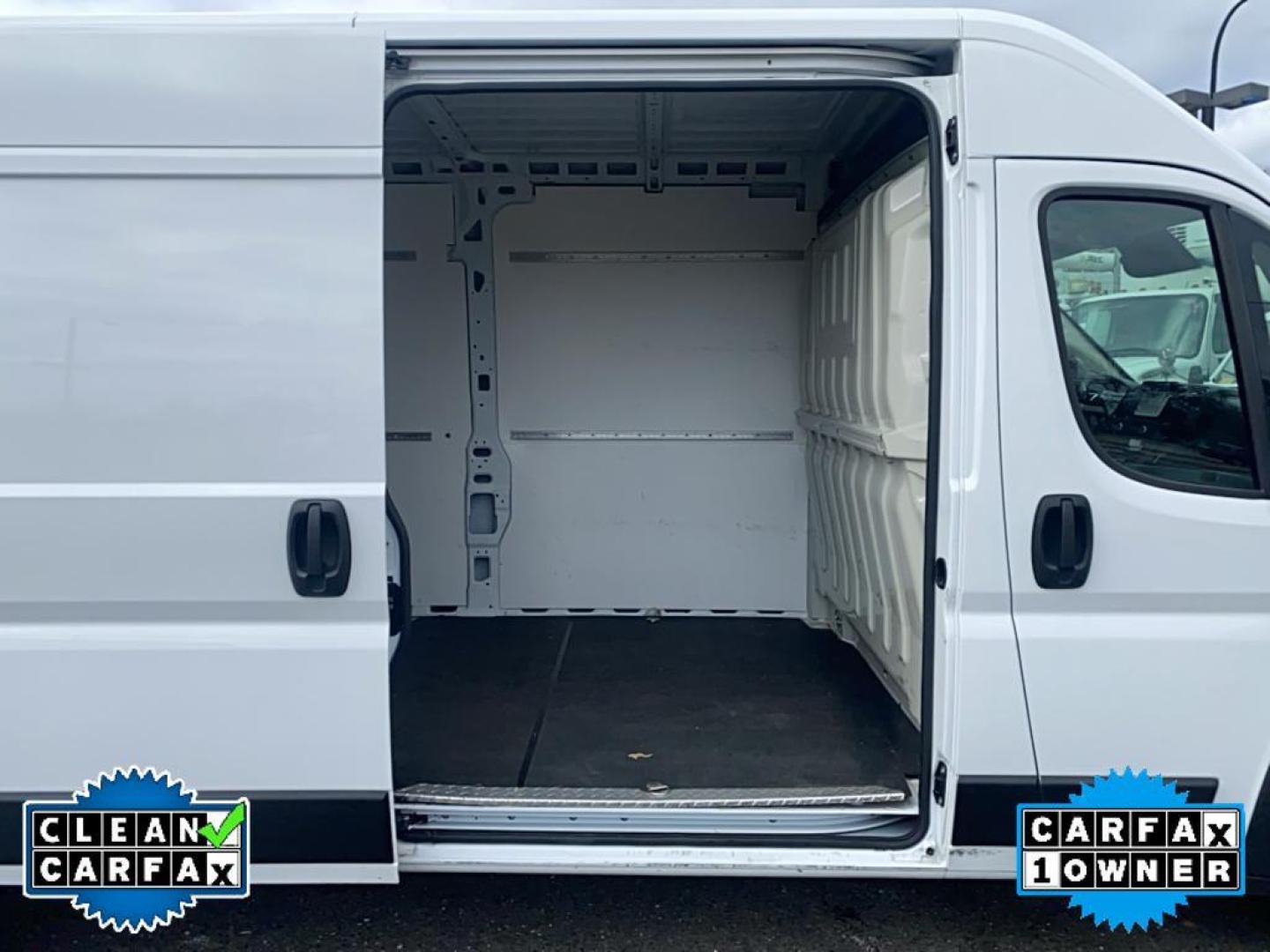 2022 Bright White Clearcoat /Black Ram ProMaster 3500 High Roof (3C6MRVJG9NE) with an V6, 3.6L engine, 9-speed automatic transmission, located at 3147 E Independence Blvd, Charlotte, NC, 28205, 35.200268, -80.773651 - Introducing the 2022 Ram ProMaster 3500 Extended 159X WB, a versatile and robust choice for businesses seeking reliability and functionality in their fleet. This model is equipped with a powerful V6, 3.6L engine and features front-wheel drive, offering a dynamic driving experience with impressive ha - Photo#23