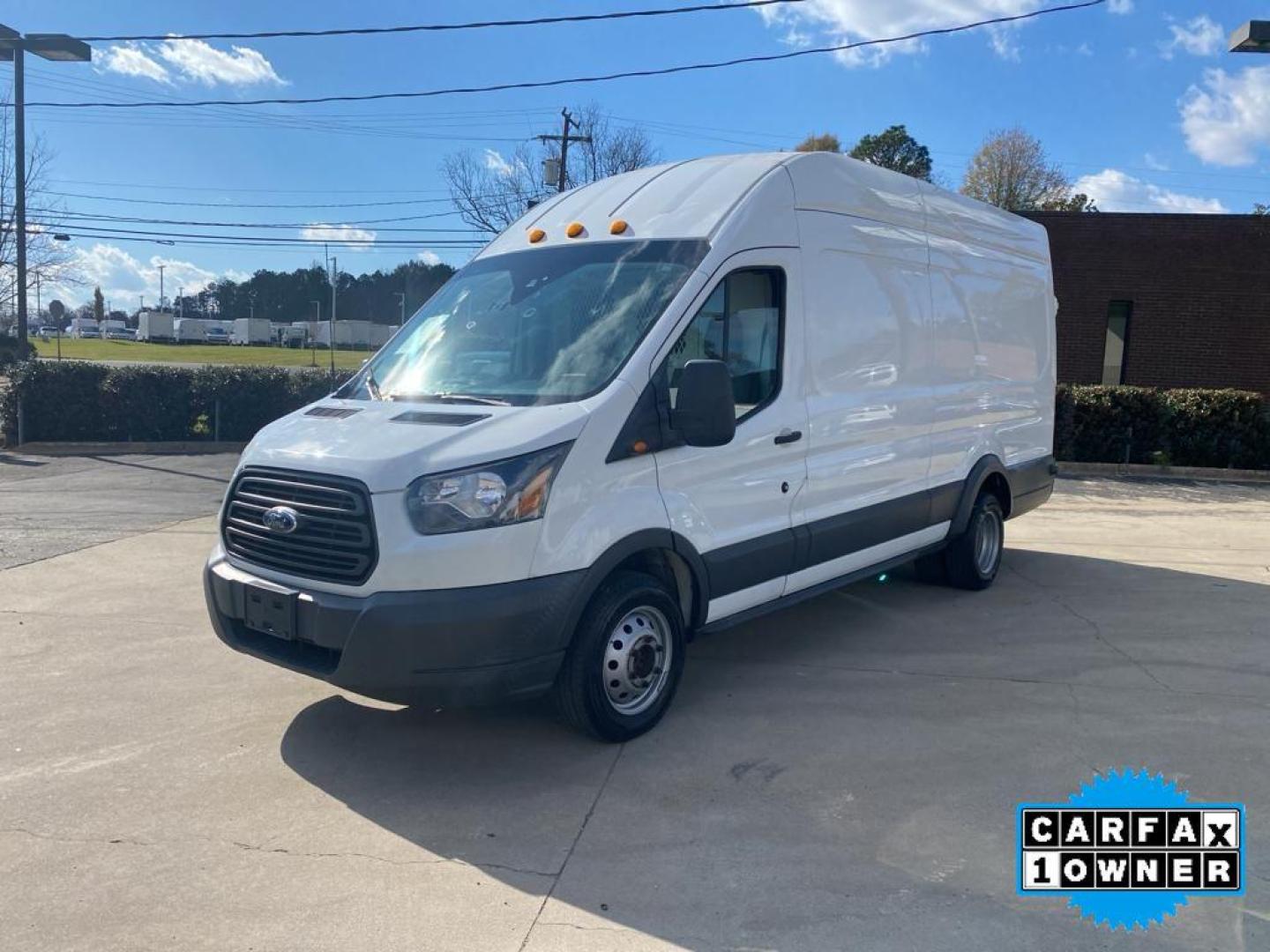 2018 Oxford White /Pewter Ford Transit Van Base w/Sliding Pass-Side Cargo Door (1FTBF4XV2JK) with an 5 Cyl, 3.2L engine, 6-speed automatic transmission, located at 3147 E Independence Blvd, Charlotte, NC, 28205, 35.200268, -80.773651 - Photo#9