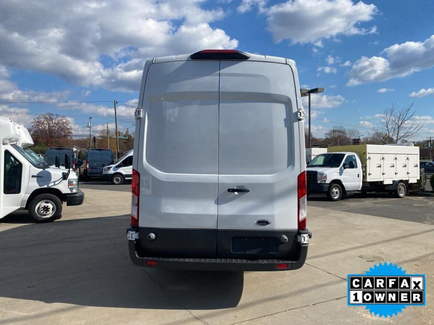 2018 Oxford White /Pewter Ford Transit Van Base w/Sliding Pass-Side Cargo Door (1FTBF4XV2JK) with an 5 Cyl, 3.2L engine, 6-speed automatic transmission, located at 3147 E Independence Blvd, Charlotte, NC, 28205, 35.200268, -80.773651 - Photo#12