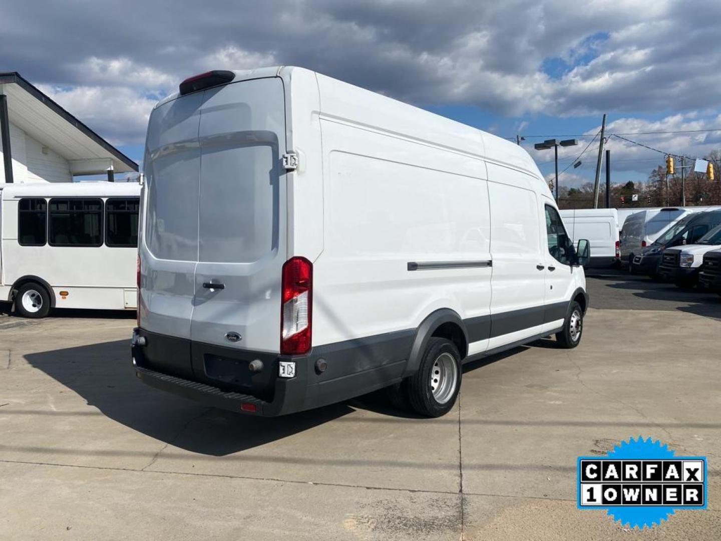 2018 Oxford White /Pewter Ford Transit Van Base w/Sliding Pass-Side Cargo Door (1FTBF4XV2JK) with an 5 Cyl, 3.2L engine, 6-speed automatic transmission, located at 3147 E Independence Blvd, Charlotte, NC, 28205, 35.200268, -80.773651 - Photo#13