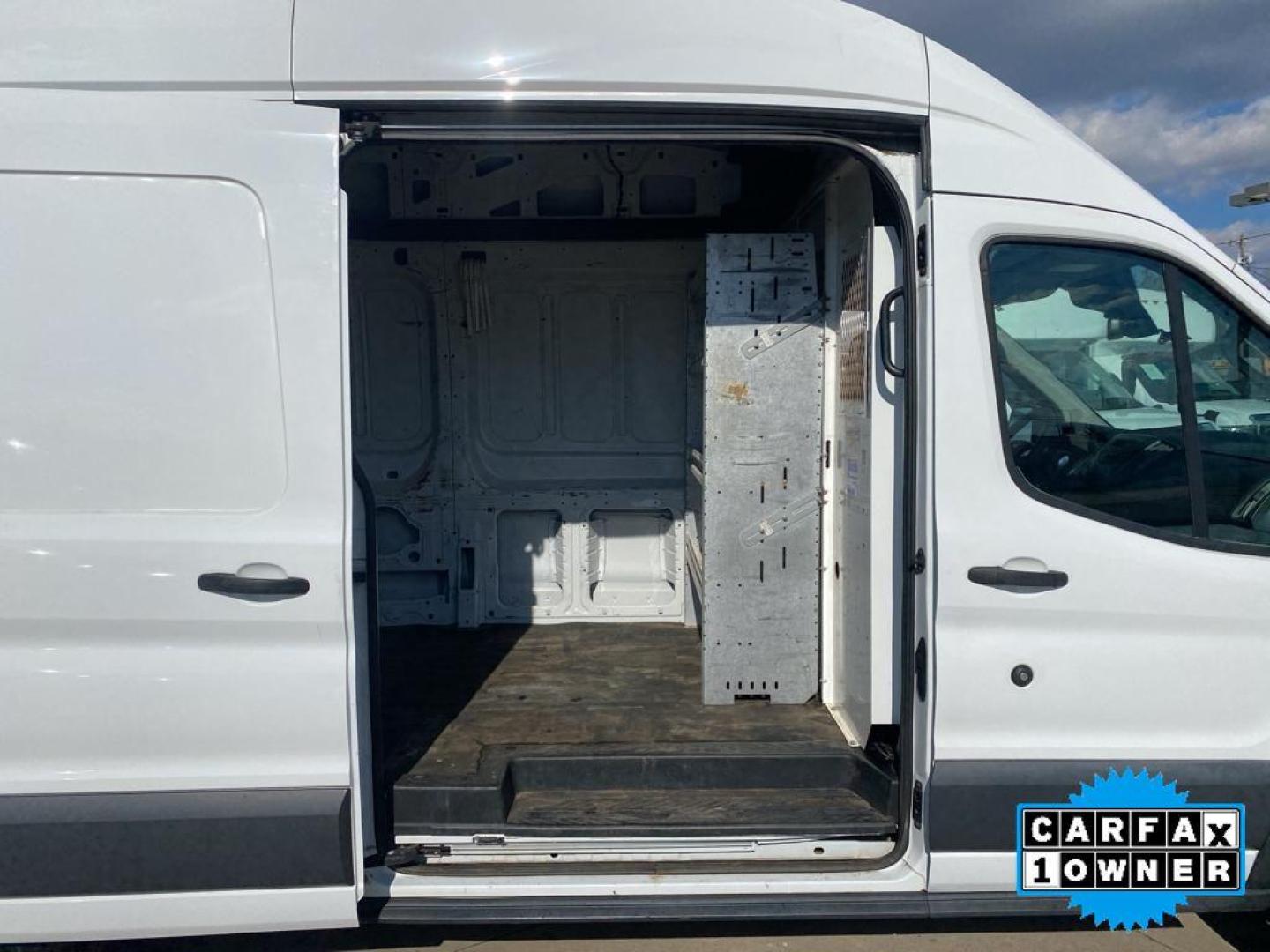 2018 Oxford White /Pewter Ford Transit Van Base w/Sliding Pass-Side Cargo Door (1FTBF4XV2JK) with an 5 Cyl, 3.2L engine, 6-speed automatic transmission, located at 3147 E Independence Blvd, Charlotte, NC, 28205, 35.200268, -80.773651 - Photo#24