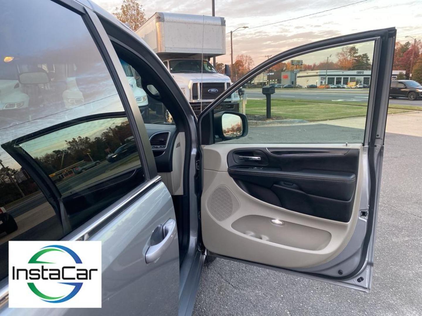 2019 Billet Clearcoat /Black/Light Graystone Dodge Grand Caravan SXT (2C4RDGCG6KR) with an V6, 3.6L engine, 6-speed multi-speed automatic transmission, located at 3147 E Independence Blvd, Charlotte, NC, 28205, 35.200268, -80.773651 - <b>Equipment</b><br>The leather seats in this model are a must for buyers looking for comfort, durability, and style. It has satellite radio capabilities. This vehicle is equipped with the latest generation of XM/Sirius Radio. See what's behind you with the back up camera on this model. Bluetooth te - Photo#15