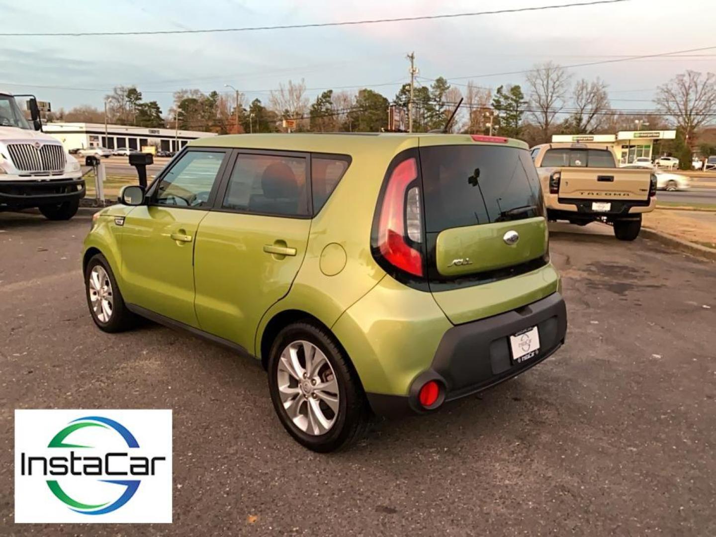 2015 green Kia Soul + (Plus) (KNDJP3A53F7) with an 4 Cyl, 2.0L engine, Automatic transmission, located at 3147 E Independence Blvd, Charlotte, NC, 28205, 35.200268, -80.773651 - Photo#10