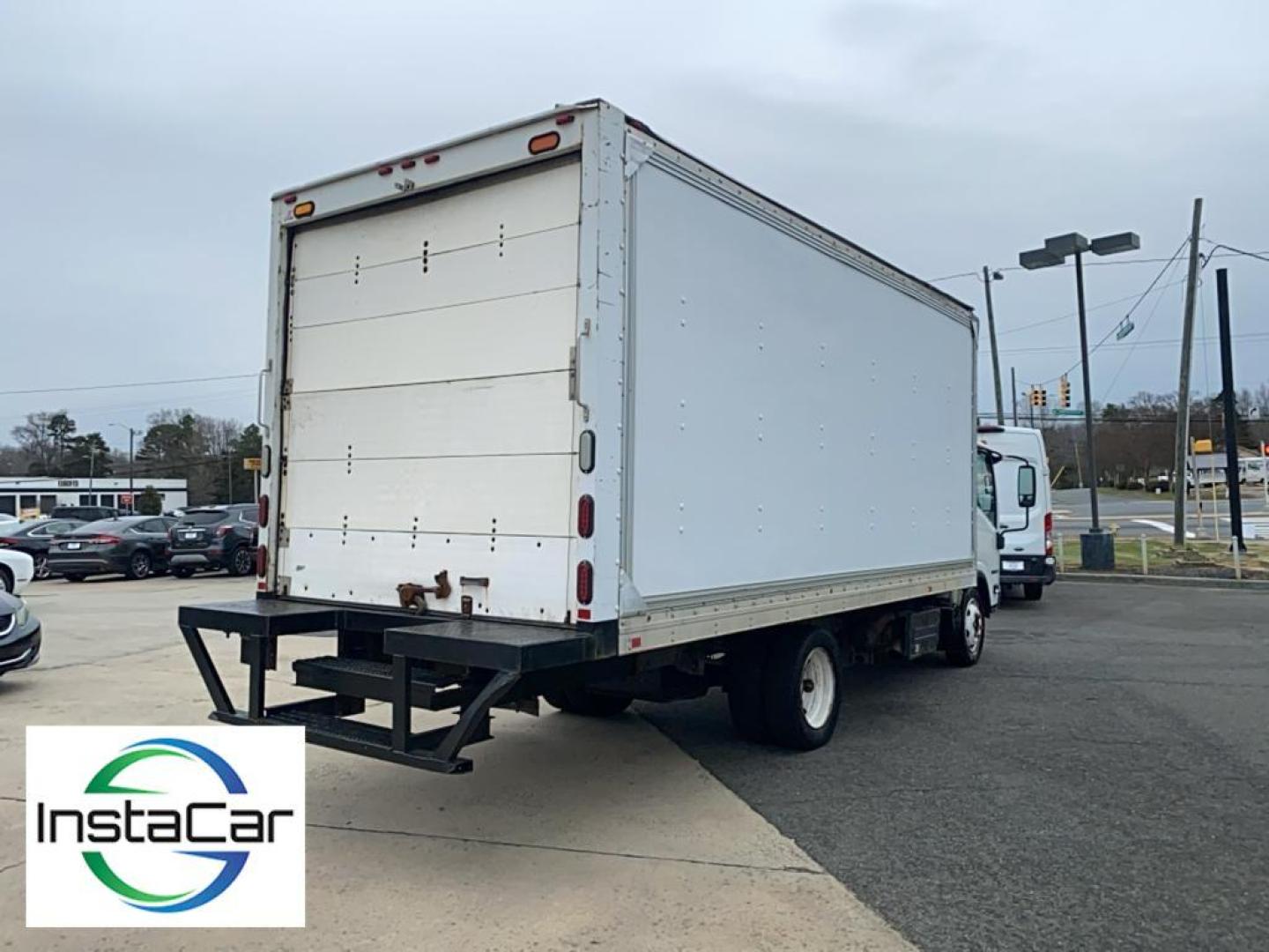 2014 White Isuzu NRR (JALE5W16XE7) with an 4 Cyl, 5.2L engine, Automatic transmission, located at 3147 E Independence Blvd, Charlotte, NC, 28205, 35.200268, -80.773651 - The vehicle has a 4 Cyl, 5.2L high output engine. Enjoy the incredible handling with the rear wheel drive on this vehicle. This delivery truck has a diesel engine. This Isuzu NRR has an automatic transmission. - Photo#10