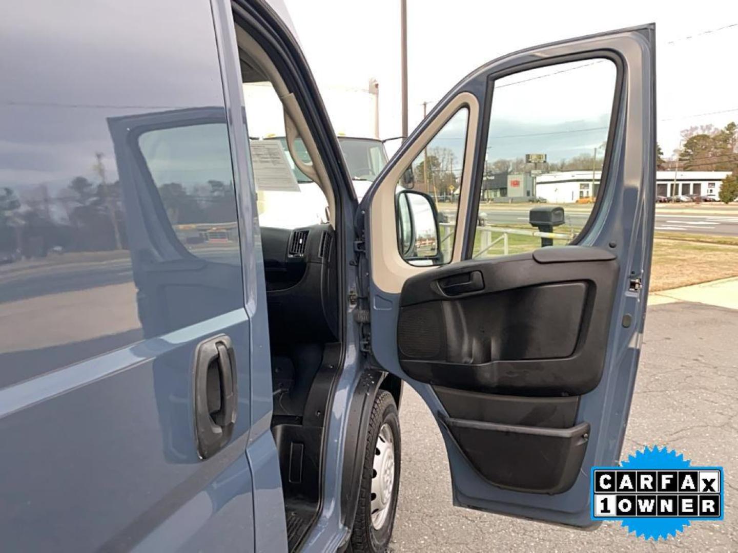 2020 Bright White Clearcoat /Black Ram ProMaster 3500 High Roof (3C6URVJG9LE) with an V6, 3.6L engine, 6-speed automatic transmission, located at 3147 E Independence Blvd, Charlotte, NC, 28205, 35.200268, -80.773651 - Introducing the versatile and reliable 2020 Ram ProMaster 3500 Extended 159X WB, a perfect blend of functionality and performance for your business needs. This impressive vehicle is equipped with a robust V6, 3.6L engine, delivering both power and efficiency, while its front-wheel drive (FWD) system - Photo#19