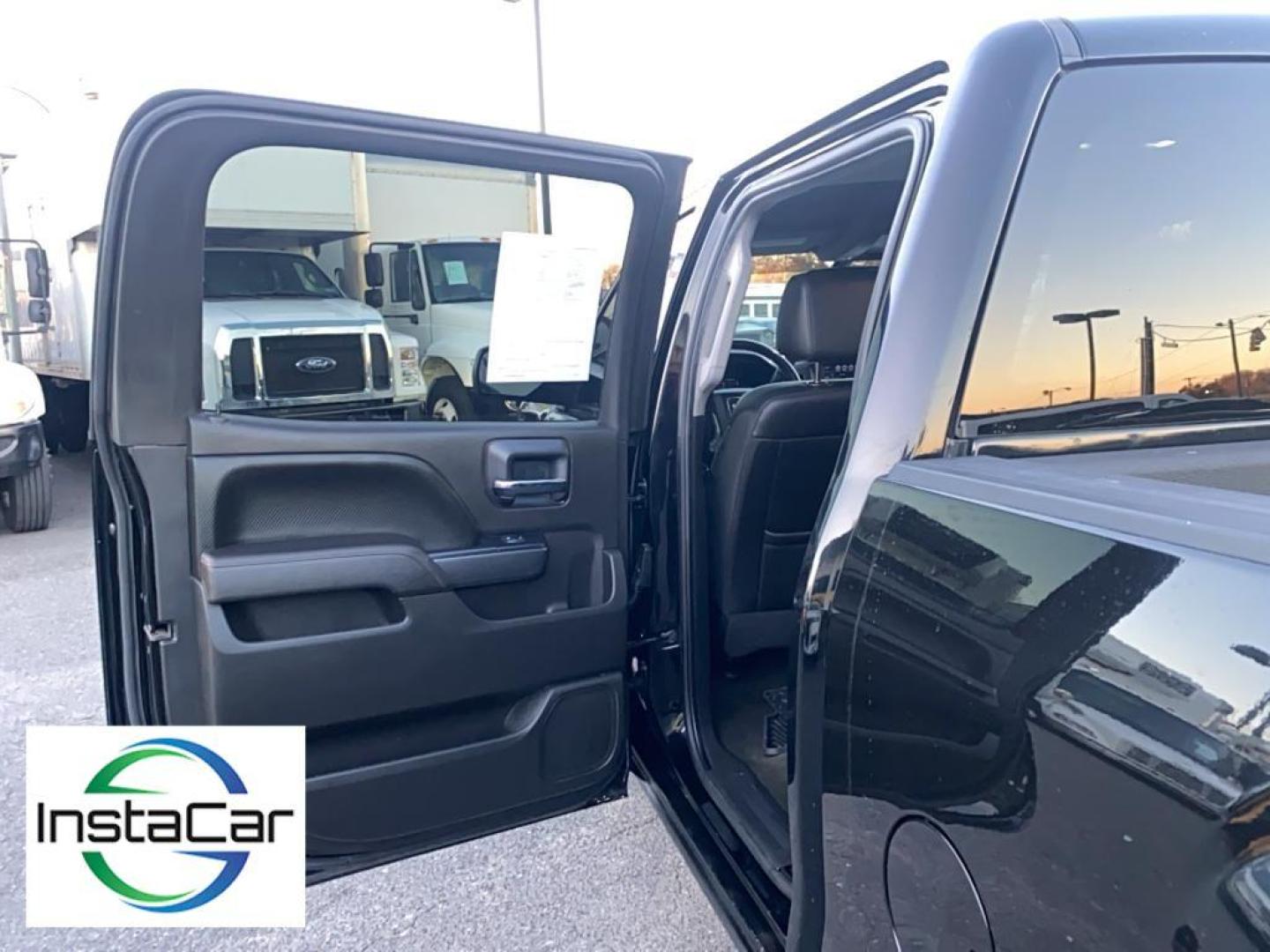 2017 Onyx Black /Jet Black/Spice Red GMC Sierra SLT (3GTU2NEC6HG) with an V8, 5.3L engine, 8-speed automatic transmission, located at 3147 E Independence Blvd, Charlotte, NC, 28205, 35.200268, -80.773651 - <b>Equipment</b><br>Bluetooth technology is built into this GMC Sierra, keeping your hands on the steering wheel and your focus on the road. This model features steering wheel audio controls. An off-road package is equipped on this GMC Sierra. This GMC Sierra keeps you comfortable with Auto Climate. - Photo#20