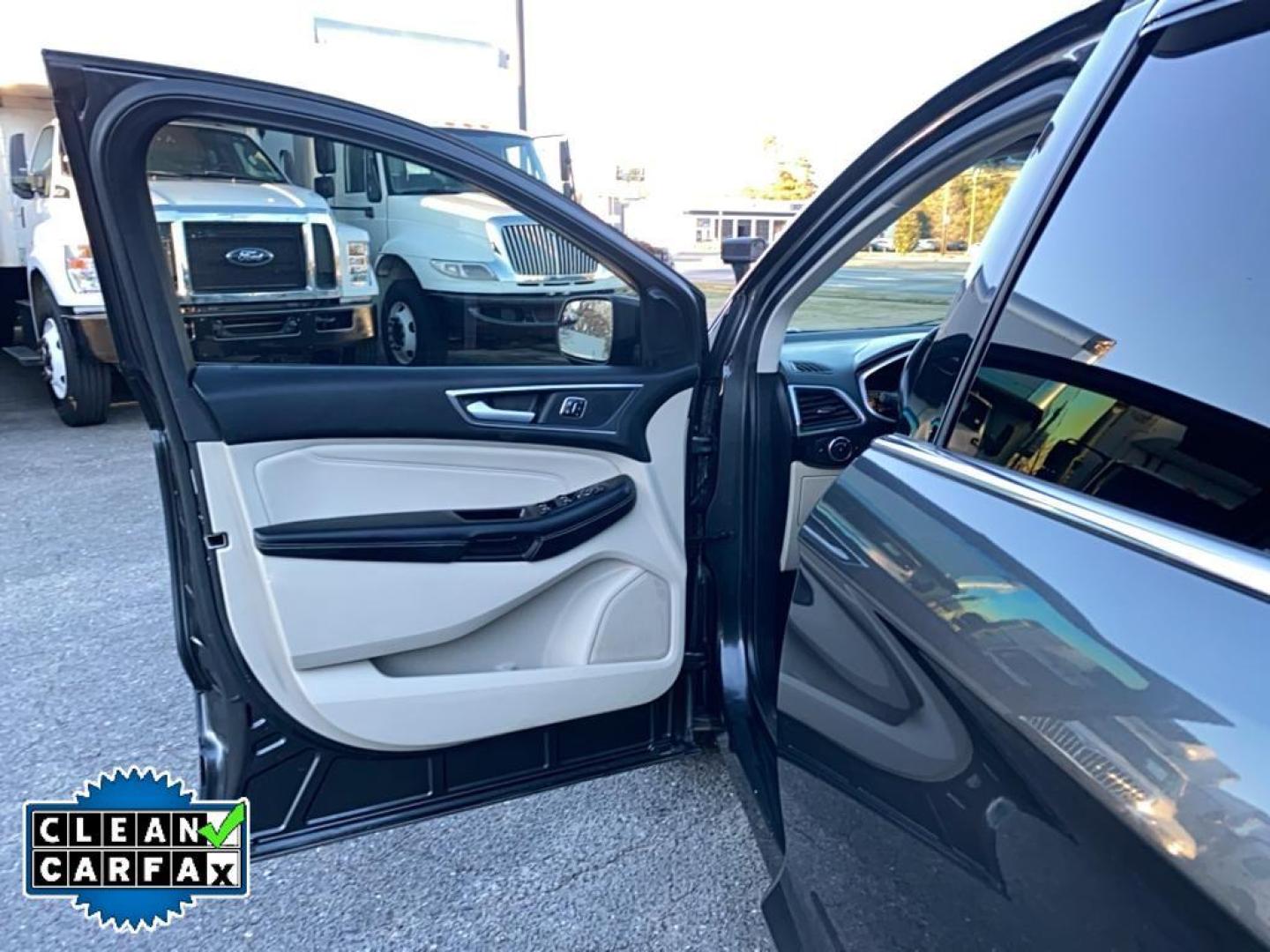 2018 MAGNETIC METALLIC /CERAMIC PERF LTHR-TRIM SEAT Ford Edge Titanium (2FMPK3K96JB) with an 4 Cyl, 2.0L engine, 6-speed automatic transmission, located at 3147 E Independence Blvd, Charlotte, NC, 28205, 35.200268, -80.773651 - Photo#19