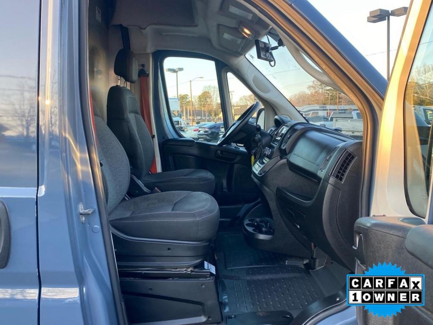 2020 Patriot Blue Pearlcoat /Black Ram ProMaster 3500 High Roof (3C6URVJG2LE) with an V6, 3.6L engine, 6-speed automatic transmission, located at 3147 E Independence Blvd, Charlotte, NC, 28205, 35.200268, -80.773651 - Photo#20