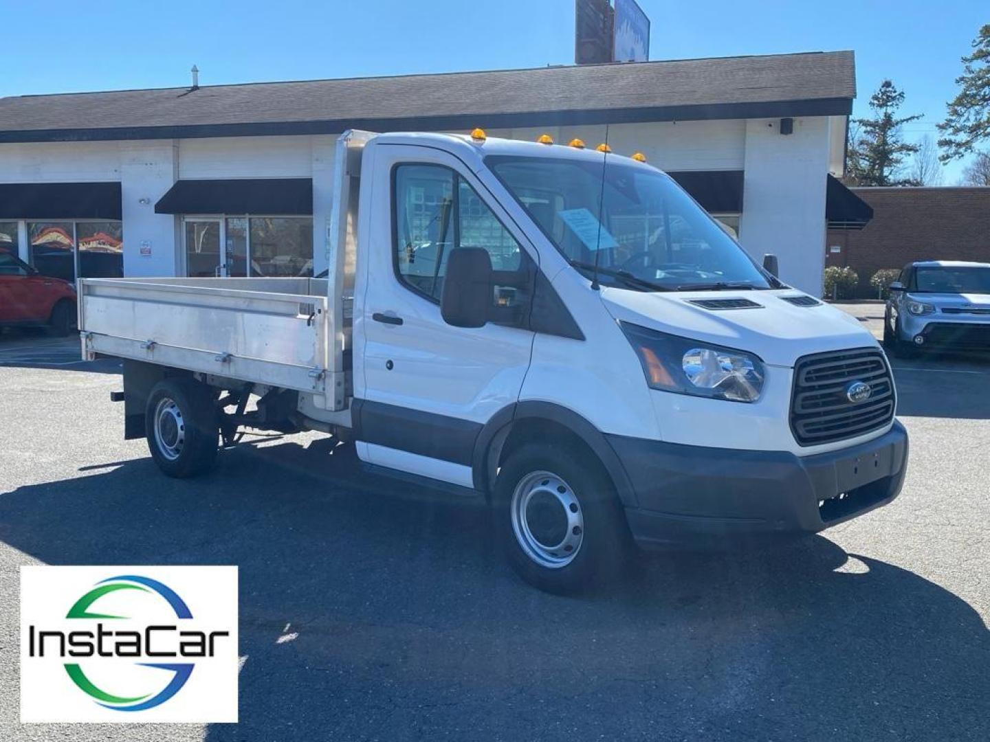 2018 Oxford White /Pewter Ford Transit Chassis Cab Base (1FDYR5ZM0JK) with an V6, 3.7L engine, 6-speed automatic transmission, located at 3147 E Independence Blvd, Charlotte, NC, 28205, 35.200268, -80.773651 - <b>Equipment</b><br>See what's behind you with the back up camera on the vehicle. This model has a V6, 3.7L high output engine. It shines with clean polished lines coated with an elegant white finish. Maintaining a stable interior temperature in it is easy with the climate control system. Enjoy the - Photo#5