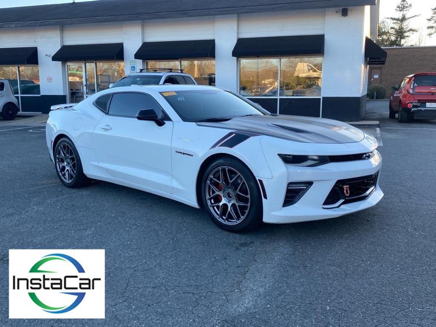 2018 Summit White /Jet Black Chevrolet Camaro 2SS (1G1FH1R71J0) with an V8, 6.2L engine, 8-speed automatic transmission, located at 3147 E Independence Blvd, Charlotte, NC, 28205, 35.200268, -80.773651 - <b>Equipment</b><br>This model is equipped with the latest generation of XM/Sirius Radio. Nothing dresses up a vehicle better than a set of high end premium wheels. Bluetooth technology is built into this 2018 Chevrolet Camaro , keeping your hands on the steering wheel and your focus on the road. Th - Photo#8