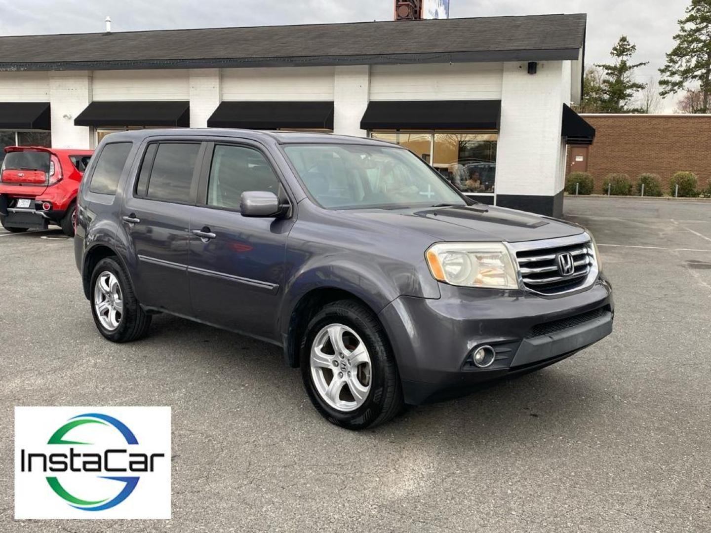 2014 Modern Steel Metallic /Black Honda Pilot EX-L (5FNYF3H53EB) with an V6, 3.5L engine, 5-speed automatic transmission, located at 3147 E Independence Blvd, Charlotte, NC, 28205, 35.200268, -80.773651 - Discover the 2014 Honda Pilot EX-L, a versatile SUV that combines comfort, performance, and advanced technology. Equipped with a robust V6, 3.5L engine, this vehicle delivers a smooth and powerful driving experience, ideal for both city commutes and long road trips.<br><br>The exterior design of the - Photo#5